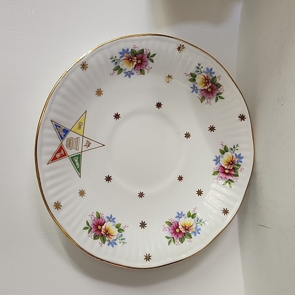 Elizabethan Masonic Eastern Star fine bone china tea cup with matching S… - Picture 2 of 6